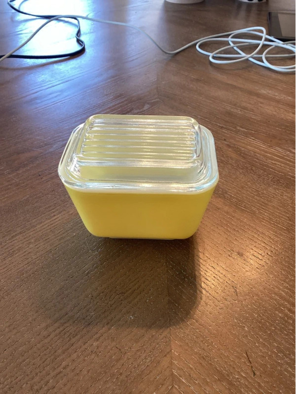Vtg PYREX refrigerator dish